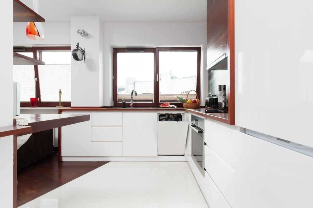 Spacious Suite With A Hammock And Terrace By Renters Prestige Varšava Exteriér fotografie