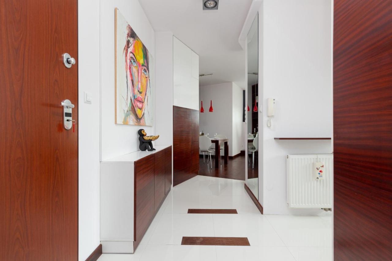 Spacious Suite With A Hammock And Terrace By Renters Prestige Varšava Exteriér fotografie