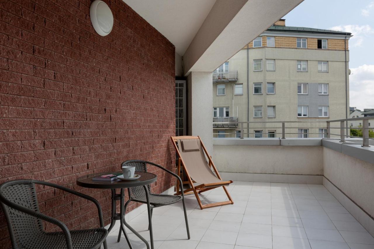 Spacious Suite With A Hammock And Terrace By Renters Prestige Varšava Exteriér fotografie