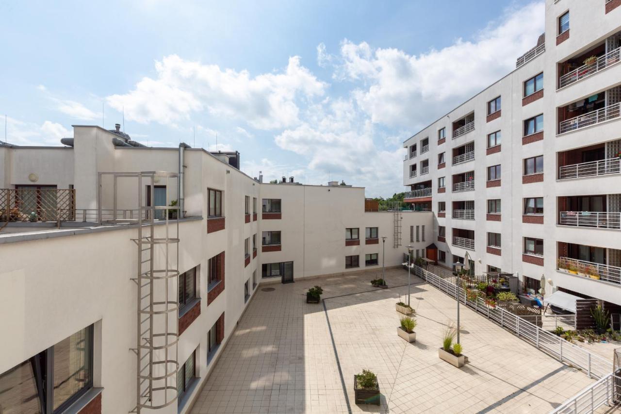 Spacious Suite With A Hammock And Terrace By Renters Prestige Varšava Exteriér fotografie
